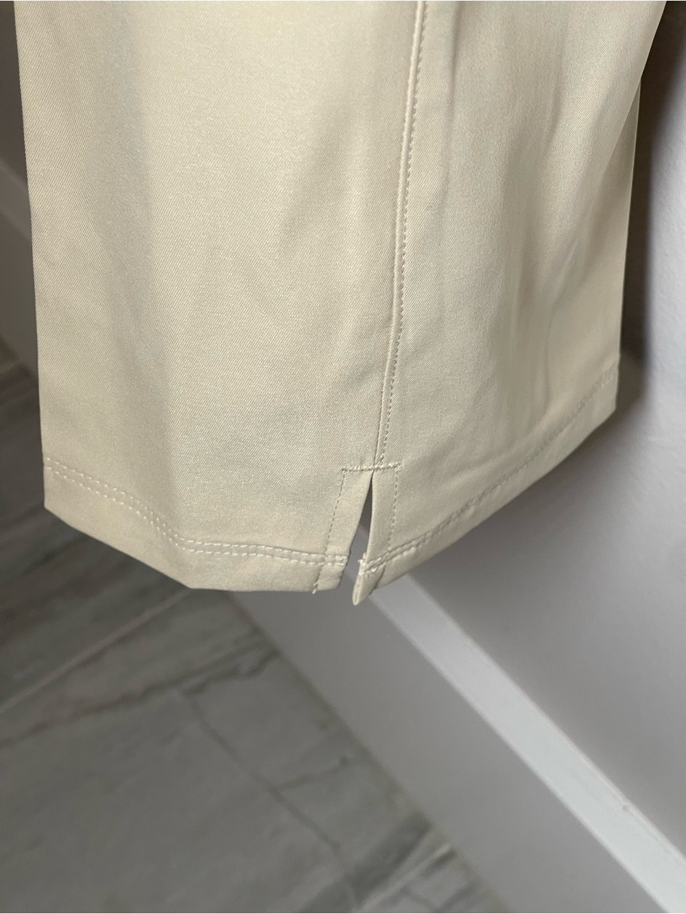 ADIDAS Essential Lightweight Beige Tan Golf Capri Pants Size 8 NWT - Picture 7 of 9